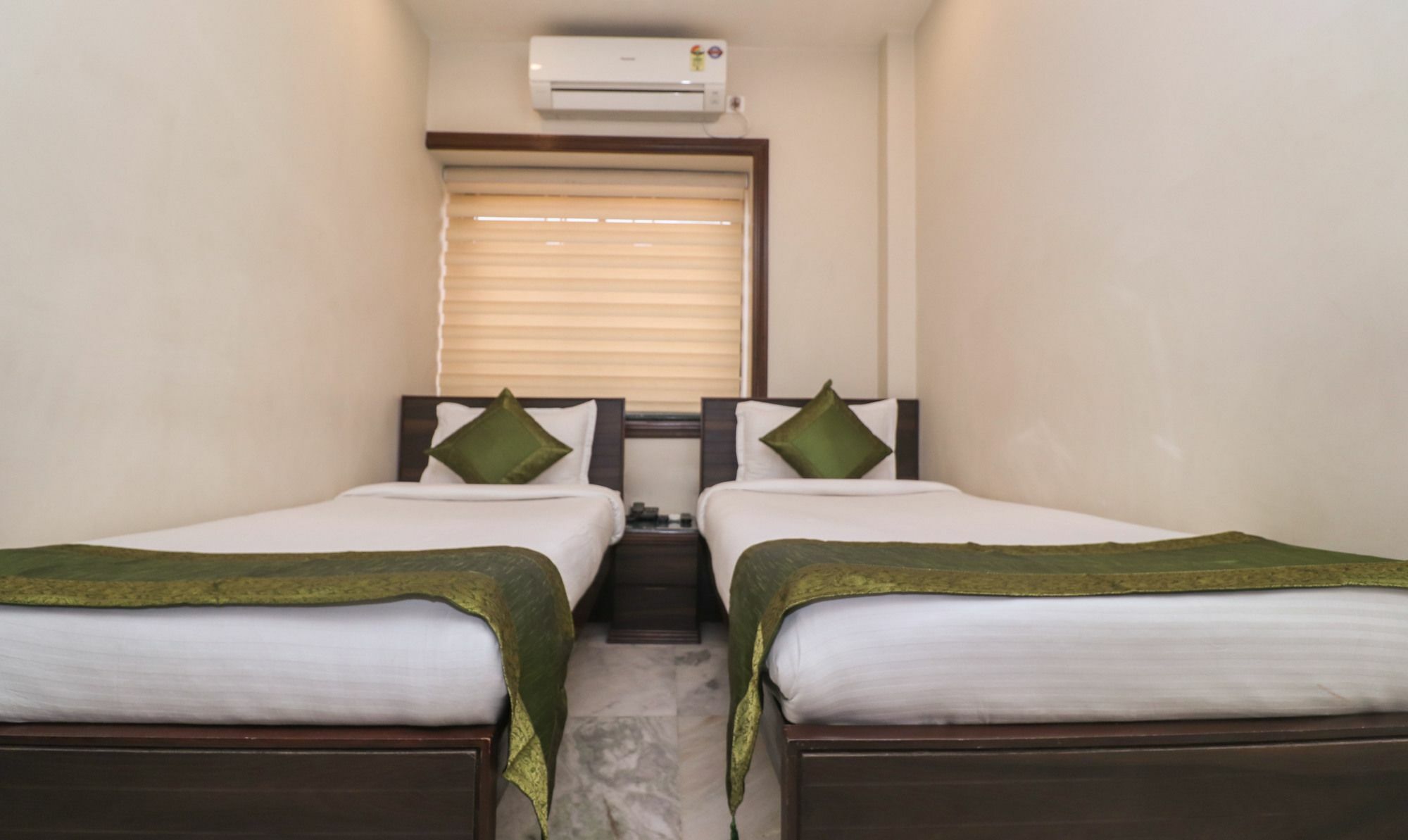 Capital O 8318 Beeu Guest House Liluah Экстерьер фото