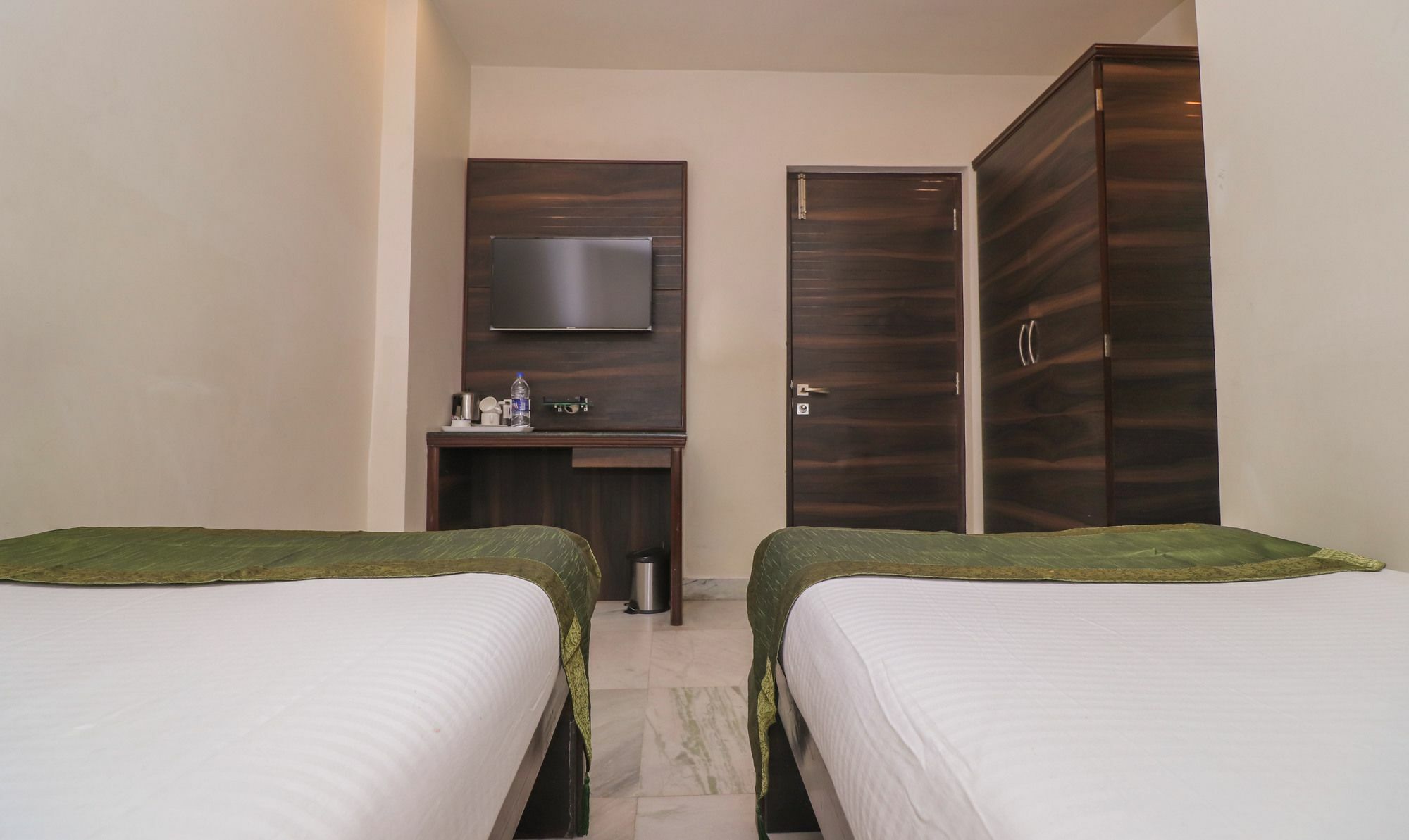 Capital O 8318 Beeu Guest House Liluah Экстерьер фото