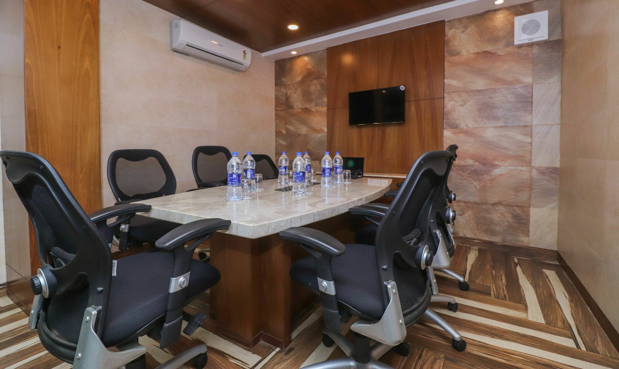 Capital O 8318 Beeu Guest House Liluah Экстерьер фото