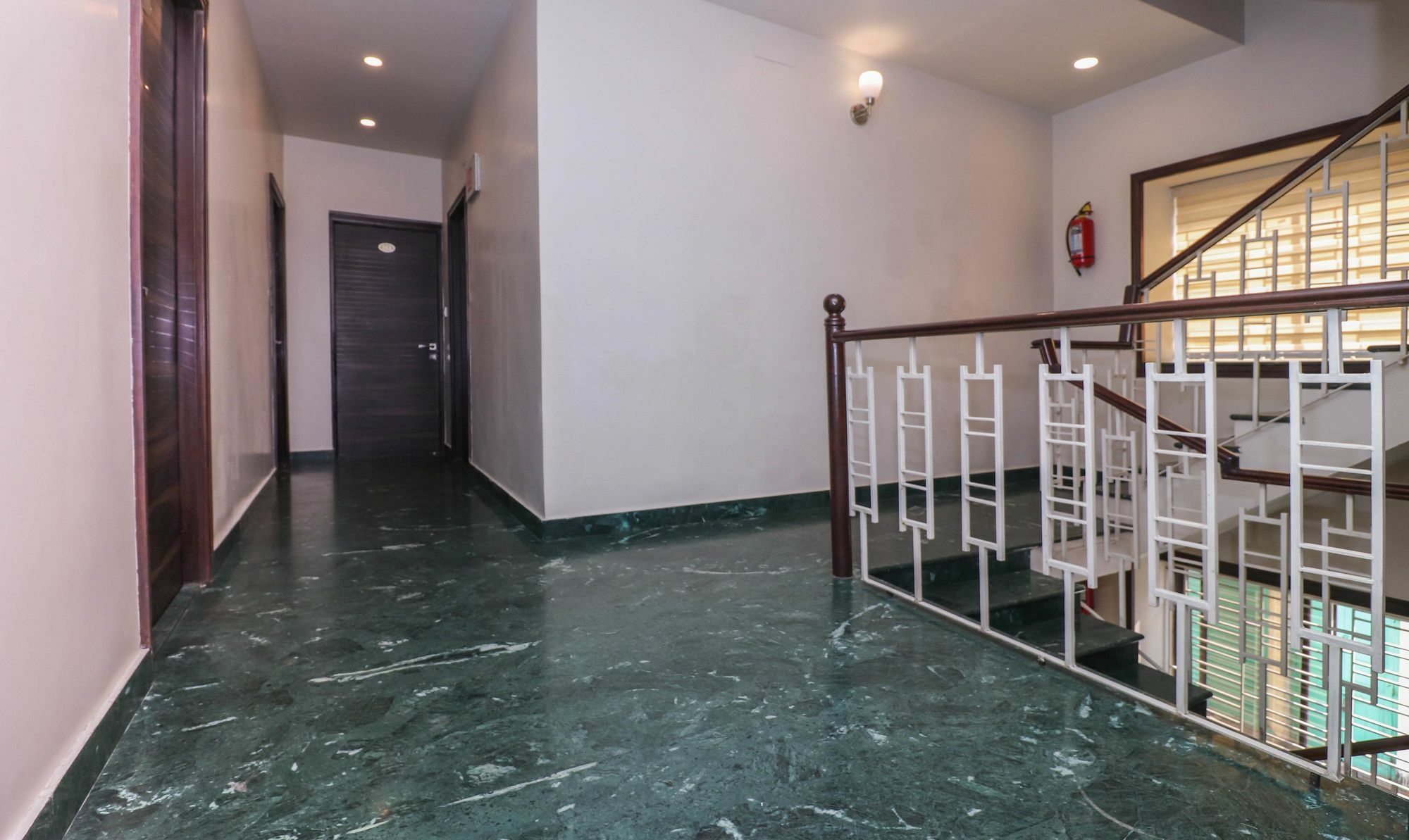 Capital O 8318 Beeu Guest House Liluah Экстерьер фото